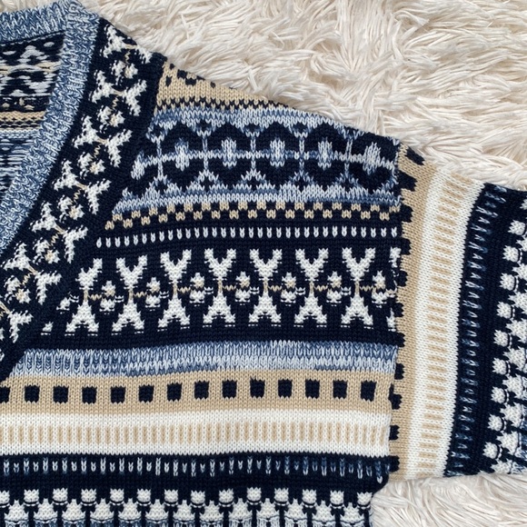 Cy V-Neck Knit Sweater ๐ Blue Tan & White - Picture 6 of 16